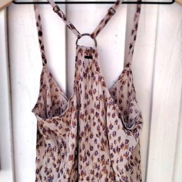 NEW! 🌿Women's O'Neill Romper NWT🌱 - Picture 4 of 6